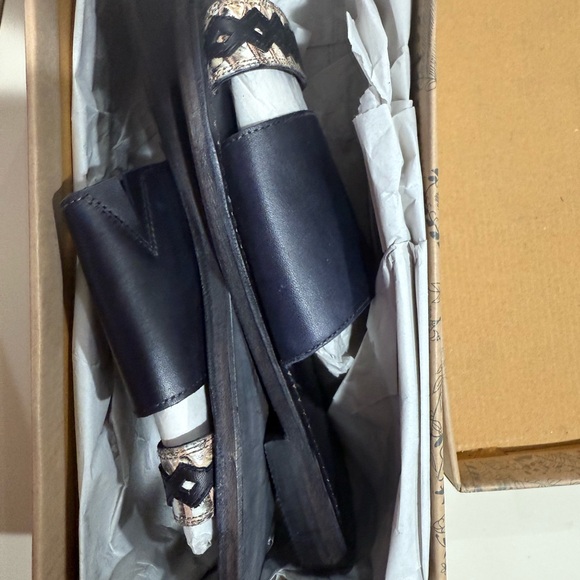 SOLD - Picture 4 of 5